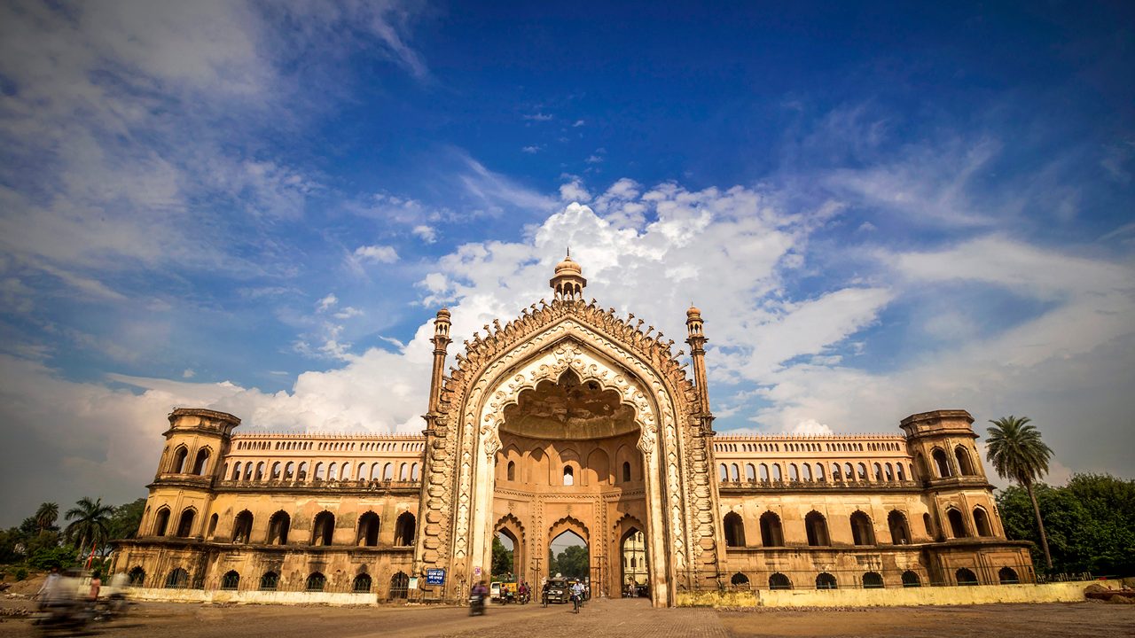 Rumi Darwaza, Lucknow